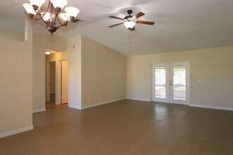 907 Primrose Terrace in Deltona, FL - Building Photo - Building Photo