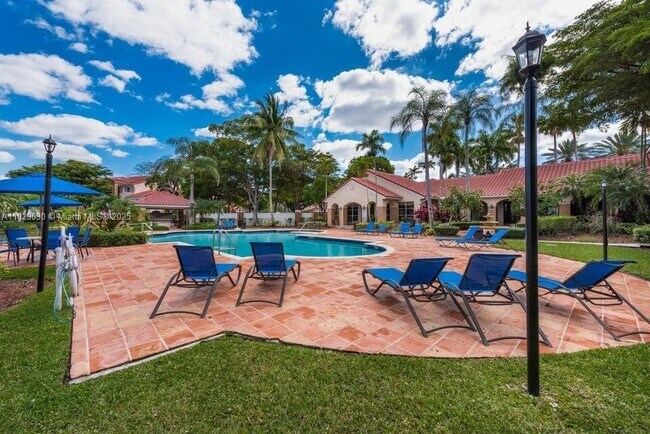 2091 Renaissance Blvd in Miramar, FL - Building Photo - Building Photo