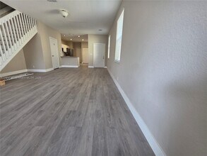 2076 Hacienda Terrace in Weston, FL - Building Photo - Building Photo