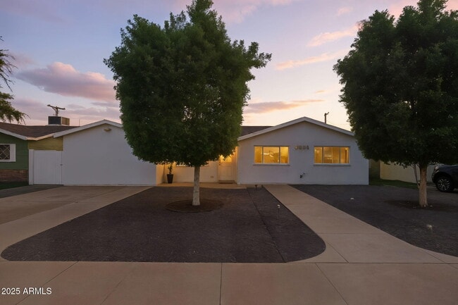 7921 E Willetta St in Scottsdale, AZ - Building Photo - Building Photo