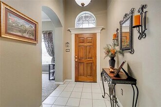 2684 Britany Cir in Bedford, TX - Foto de edificio - Building Photo