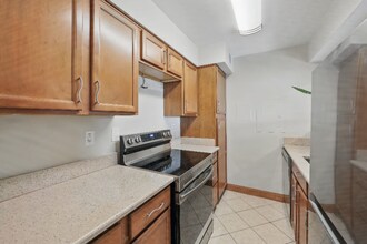 2501 Calvert St NW in Washington, DC - Building Photo - Building Photo