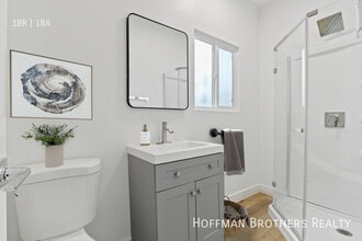 201 Normandie Ave in Los Angeles, CA - Building Photo - Building Photo