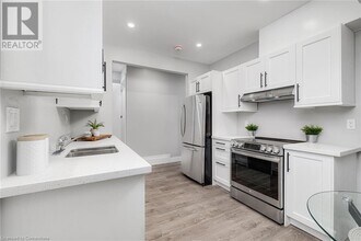 125 Cathcart St in Hamilton, ON - Building Photo - Building Photo