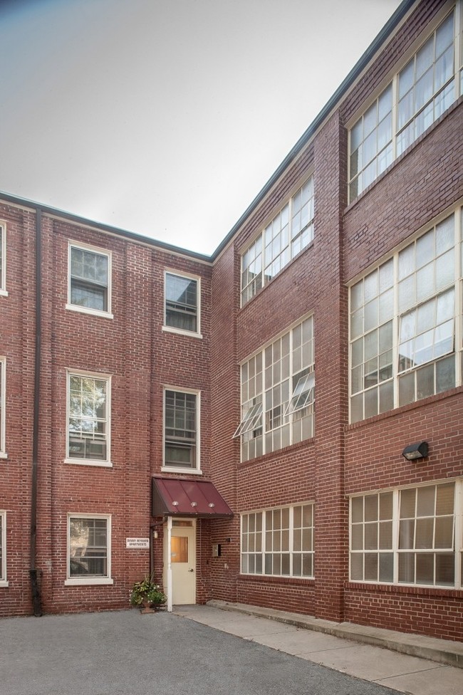 Denney Reyburn Apartments in West Chester, PA - Building Photo - Building Photo