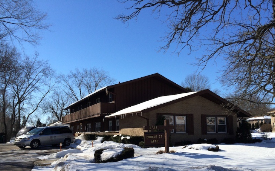 6725 Crocus Ct in Greendale, WI - Foto de edificio