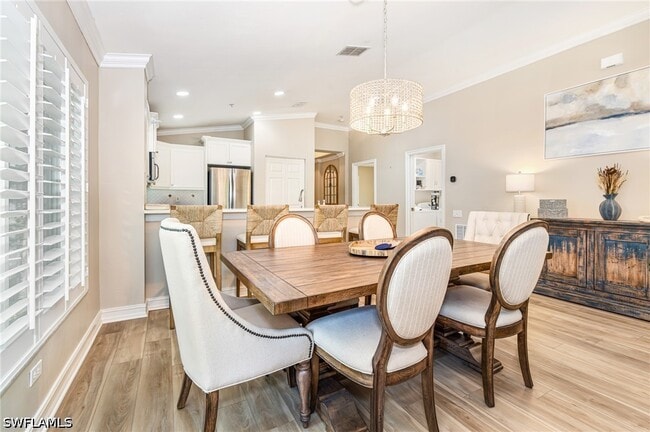 property at 975 Tarpon Cove Dr