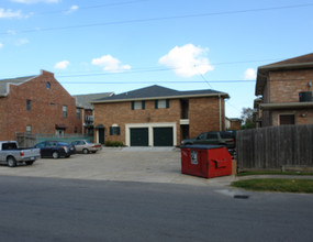 1511 Carrollton Ave in Metairie, LA - Foto de edificio - Building Photo