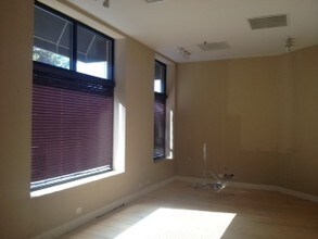 One South Leavitt in Chicago, IL - Building Photo - Lobby