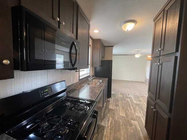 property at 25 Birch Ct