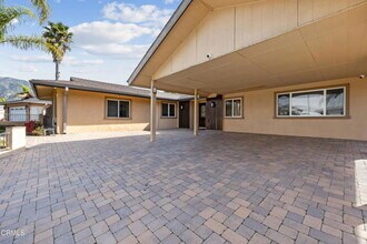 9350 Crystal View Dr in Los Angeles, CA - Building Photo - Building Photo