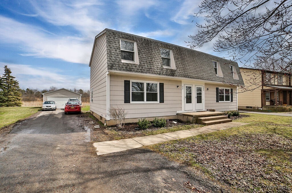 475 Kaymar Dr in Buffalo, NY - Building Photo