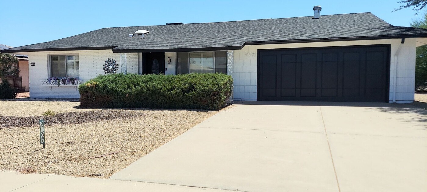 9507 W Granada Dr in Sun City, AZ - Building Photo