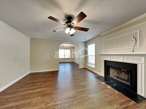 108 Ashby Cross Ct in Greer, SC - Foto de edificio - Building Photo