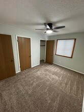419 4th Ave E in West Fargo, ND - Foto de edificio - Building Photo