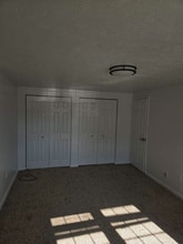 31602 N Marginal Dr in Willowick, OH - Building Photo - Building Photo