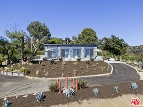 3065 S Foose Rd in Malibu, CA - Building Photo - Building Photo