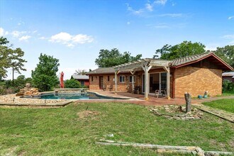 1059 State Hwy 95 in Bastrop, TX - Building Photo - Building Photo