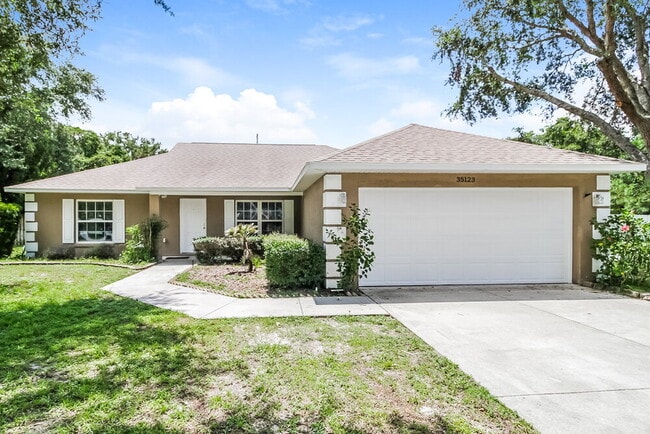 property at 35123 Queens Way