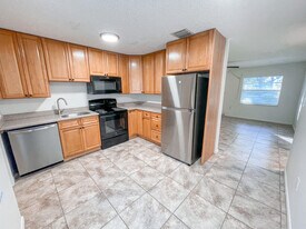 122 Laidback Way in Fort Pierce, FL - Building Photo