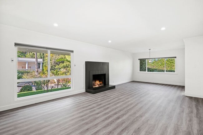 3454 Green Vista Dr in Los Angeles, CA - Building Photo - Building Photo