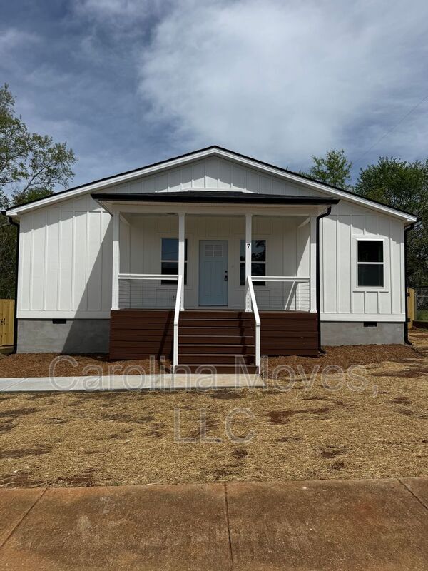 7 2nd Ave in Greenville, SC - Building Photo - Building Photo