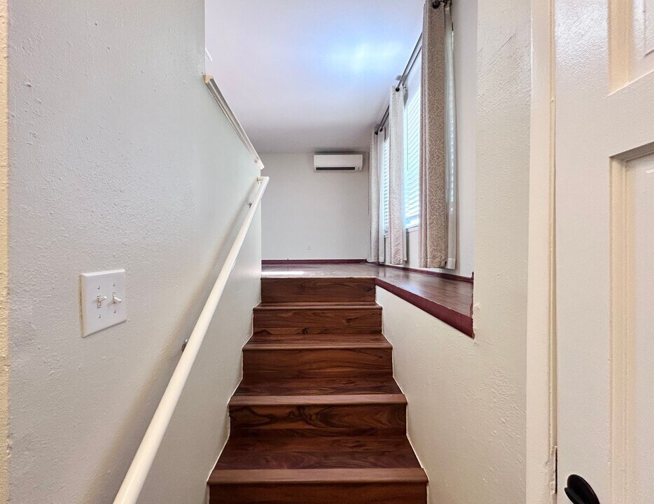 5028 SW Baird St in Portland, OR - Building Photo