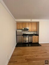117 W 13th St in New York, NY - Building Photo - Building Photo