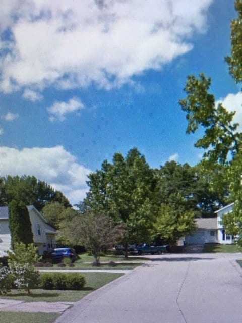 property at 1618 S Pinestone Ct