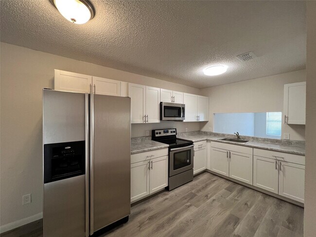 312 Carissa Dr in Pahokee, FL - Building Photo - Building Photo