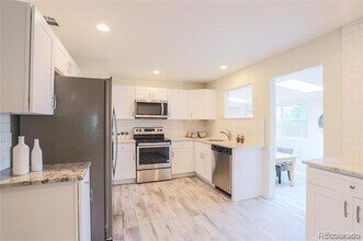 1322 S Quieto Ct in Denver, CO - Building Photo - Building Photo