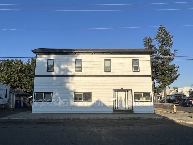 property at 2904.5 N Cedar St