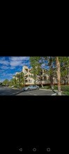 5535 Canoga Ave in Woodland Hills, CA - Building Photo - Building Photo