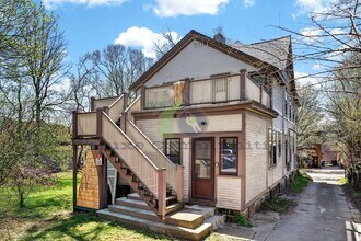 410 Eastern Ave SE in Grand Rapids, MI - Building Photo - Building Photo