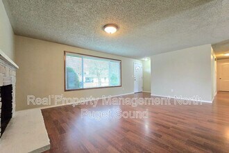 8432 45th Dr NE in Marysville, WA - Building Photo - Building Photo