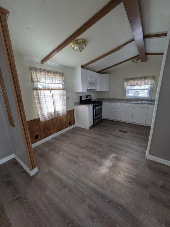 10749 E Pickard Rd in Mt. Pleasant, MI - Building Photo - Building Photo