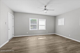 1018 S 47th St in Louisville, KY - Foto de edificio - Building Photo