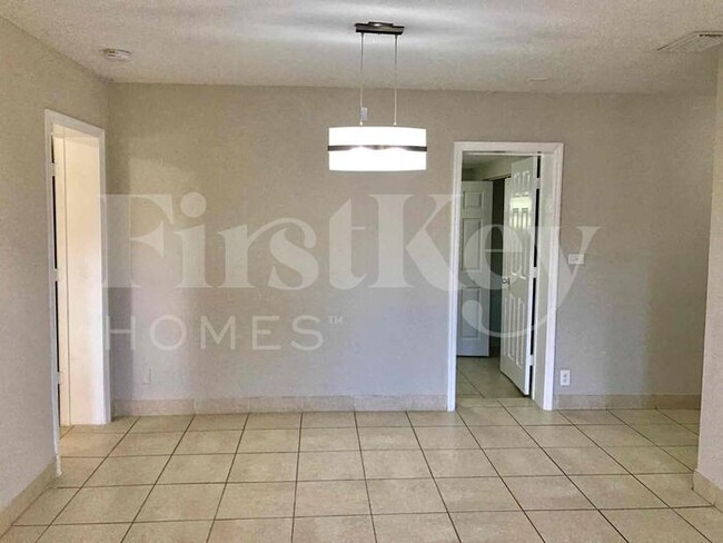 3321 NW 177th Terrace in Miami Gardens, FL - Building Photo - Building Photo