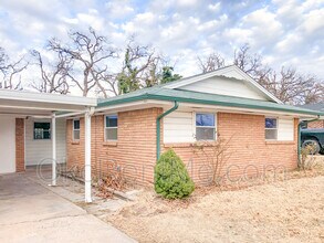 7009 NW 25th St in Bethany, OK - Building Photo - Building Photo