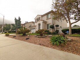 15695 Mesa Verde Dr in Moreno Valley, CA - Foto de edificio - Building Photo