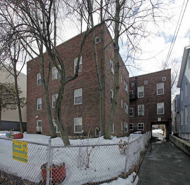 75 Clendenny Ave in Jersey City, NJ - Foto de edificio - Building Photo