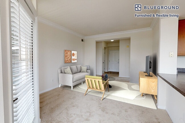 1299 Corporate Dr in Westbury, NY - Building Photo - Building Photo