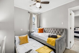 14926 E 10 Mile Rd, Unit SI ID1032312P in Warren, MI - Building Photo - Building Photo