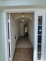 1304 S Beach Cir in Kissimmee, FL - Building Photo