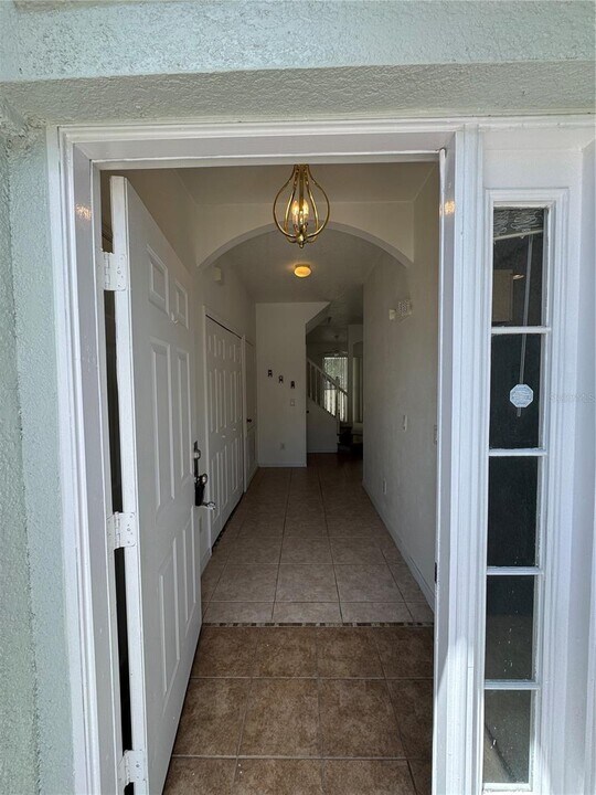 1304 S Beach Cir in Kissimmee, FL - Building Photo