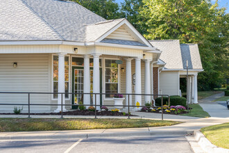 Chapel Creek Apartments in Fultondale, AL - Building Photo - Building Photo