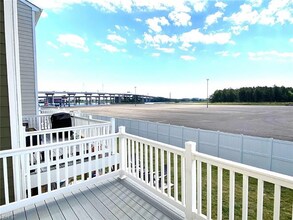 1011 Gabion Wy in Chesapeake, VA - Building Photo - Building Photo
