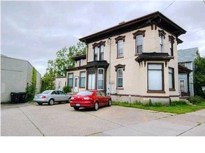 121 SE Prospect Ave in Grand Rapids, MI - Foto de edificio - Building Photo