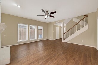 2413 Potomac Dr in Houston, TX - Building Photo - Building Photo