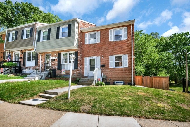 property at 14401 Brandon Ct